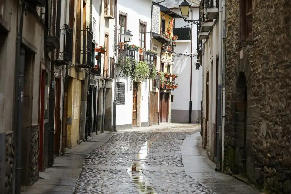 Calle del Agua - qué ver en Villafranca del Bierzo