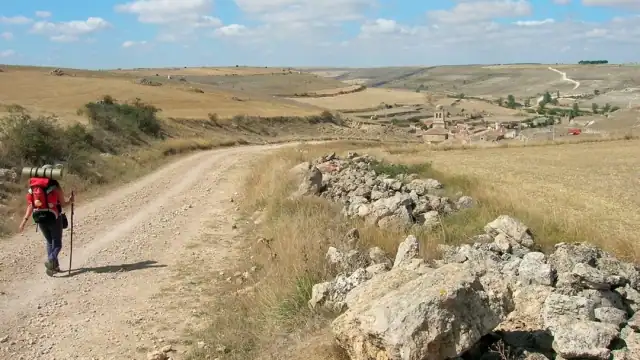 Inicio Camino de Santiago leonés - etapa Calzadilla de la Cueza Sahagún